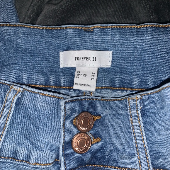 NWOT Forever 21 Skinny Jeans - Picture 3 of 3